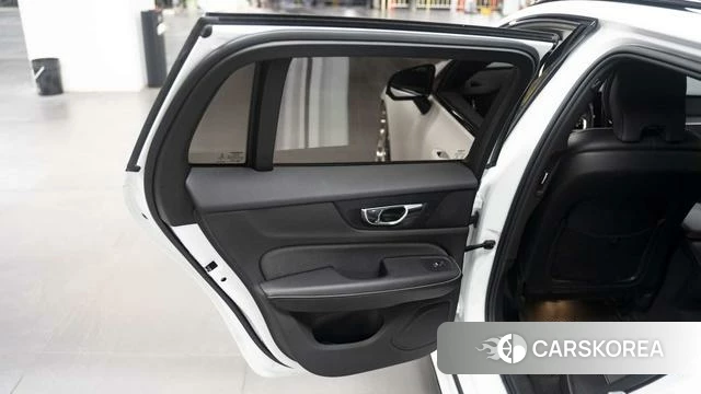 Volvo V60 id 3890874 из Китая 16