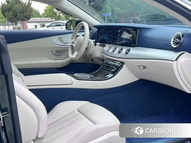 Mercedes-Benz E-class (imported) 2023 Зеленый из Китая, фото 4