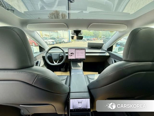 Tesla Model Y 2025 Белый из Китая, фото 4