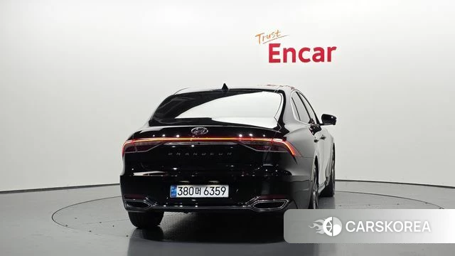 Hyundai The New Grandeur IG id 4429835 из Кореи 27