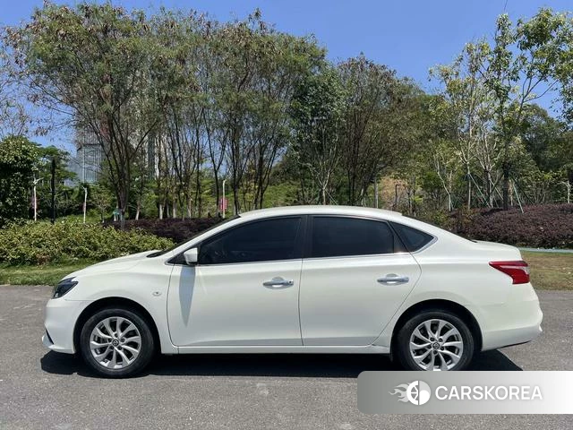 Nissan Xuan Yi 2023 Белый из Китая, фото 4