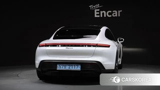 Porsche Taycan id 3650072 из Кореи 14