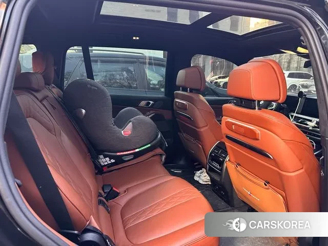 BMW X7 (G07) 2024 Черный из Кореи, фото 4