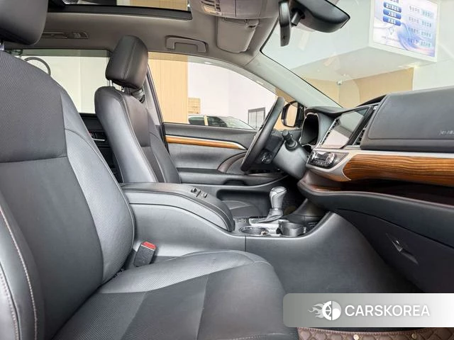 Toyota Highlander id 4275469 из Китая 15