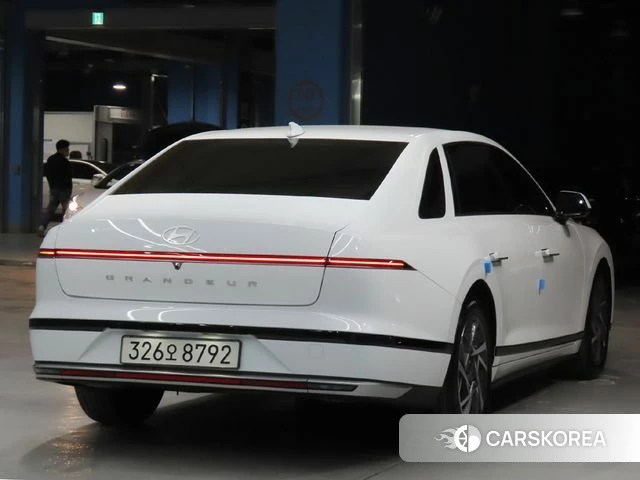 Hyundai Grandeur (GN7) id 3831755 из Кореи 14