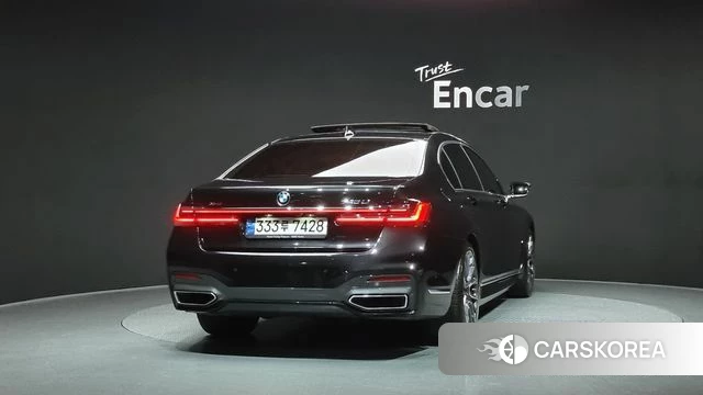 BMW 7 Series (G11) id 3799618 из Кореи 14