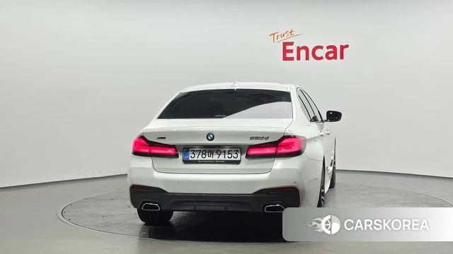 BMW 5 Series (G30) id 3953662 из Кореи 14