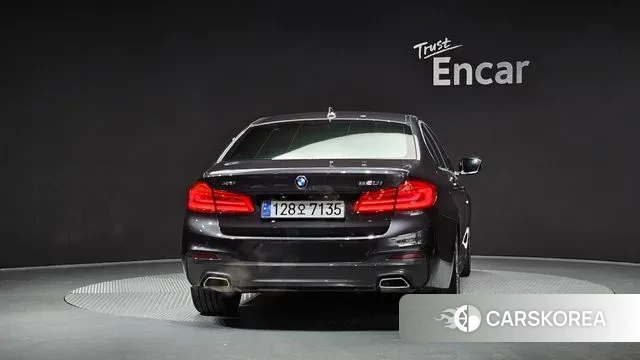 BMW 5 Series (G30) id 3530493 из Кореи 14