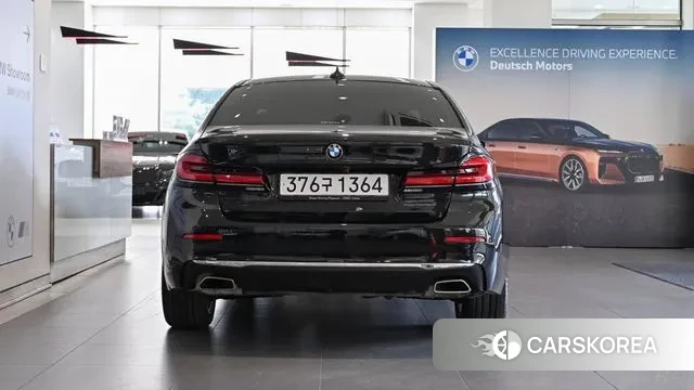 BMW 5 Series (G30) id 3518179 из Кореи 14