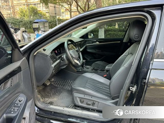 Volkswagen Passat id 4241717 из Китая 10
