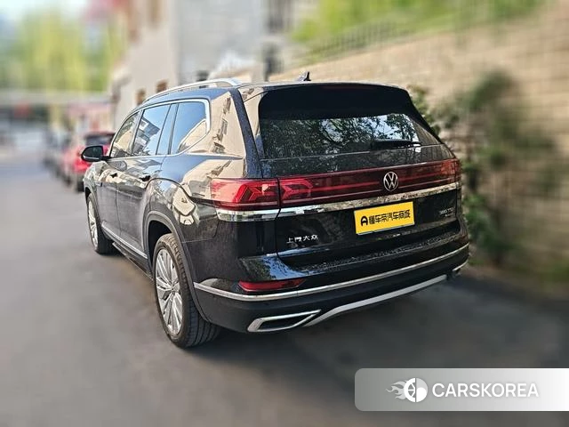 Volkswagen Tourang 2021 Черный из Китая, фото 4