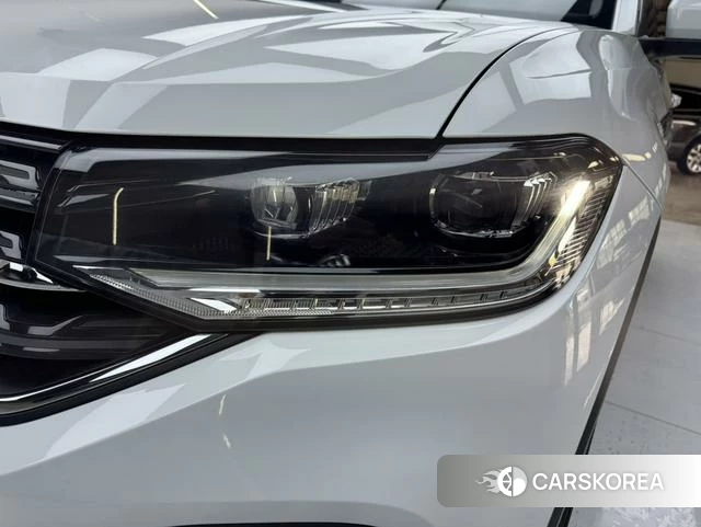 Volkswagen Exploring the shadow id 4367459 из Китая 10