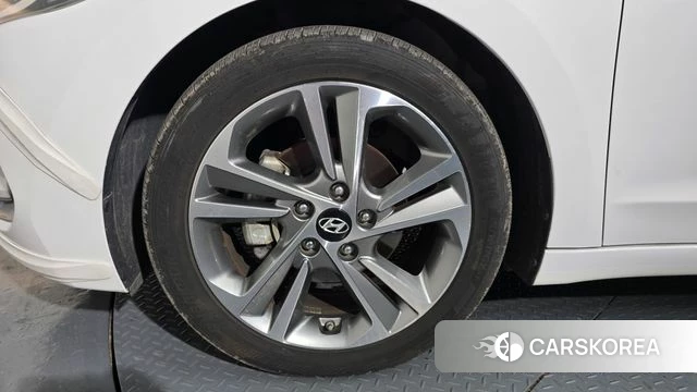 Hyundai Avante AD id 4180676 из Кореи 14