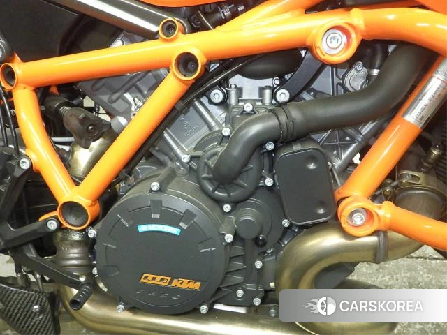 Engine photo