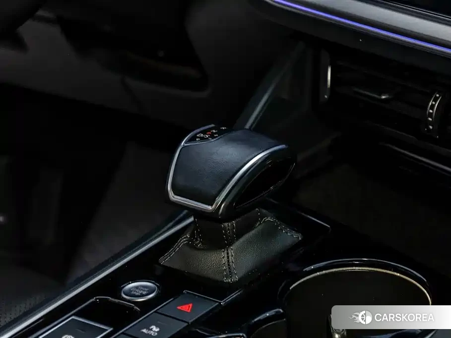 Volkswagen Touareg id 4570746 из Китая 28