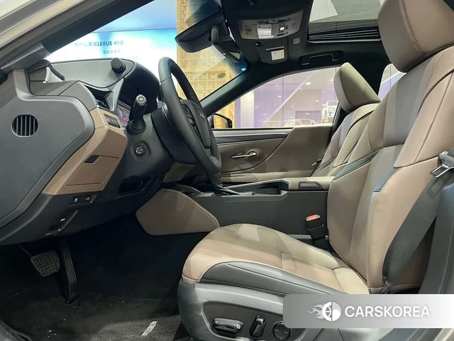 Lexus ES id 4392332 из Китая 12