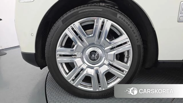 Rolls-Royce Cullinan id 3877282 из Кореи 14