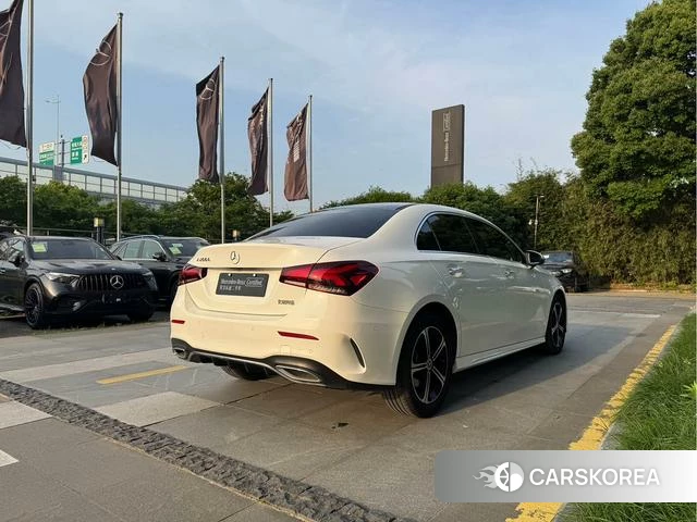 Mercedes-Benz Class A 2022 Белый из Китая, фото 5