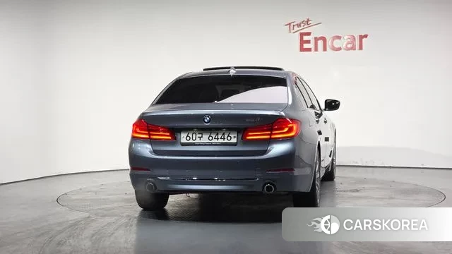 BMW 5 Series (G30) id 3578486 из Кореи 14