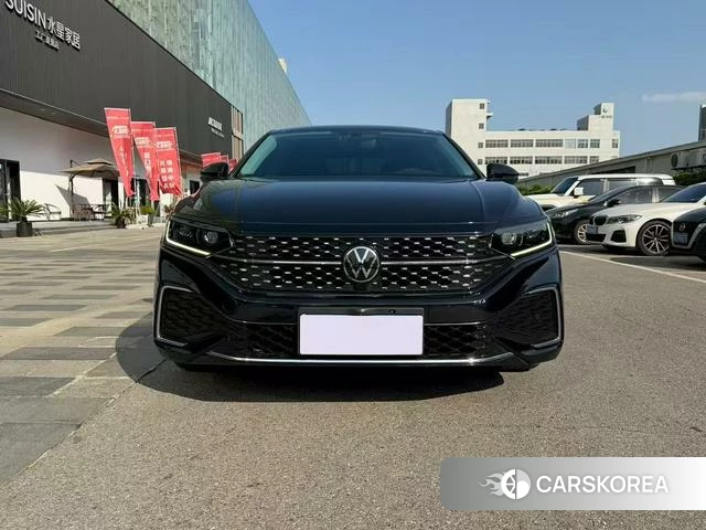 Volkswagen Passat 2023 Черный из Китая, фото 4