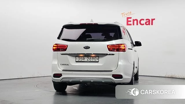 Kia The New Carnival id 4642929 из Кореи 14