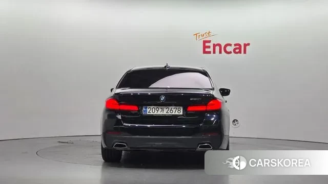 BMW 5 Series (G30) id 3426673 из Кореи 14