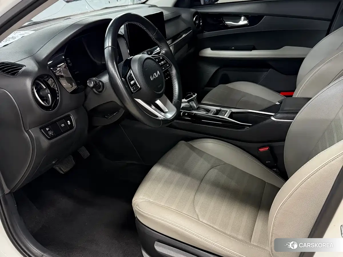 Kia K3 2024 Белый из Китая, фото 4