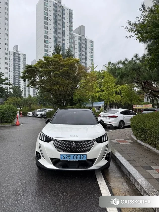 Peugeot e-2008 second generation 2022 Белый из Кореи, фото 5