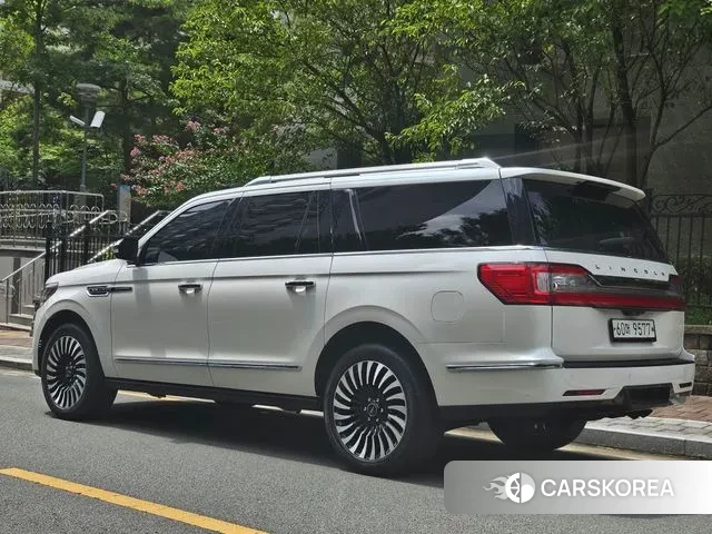 Lincoln Navigator 4th generation id 3033905 из Кореи 14