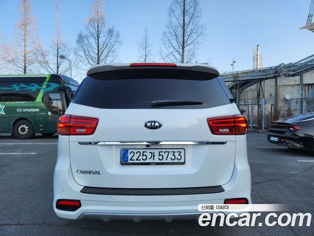 Kia The New Carnival id 2438279 из Кореи 14