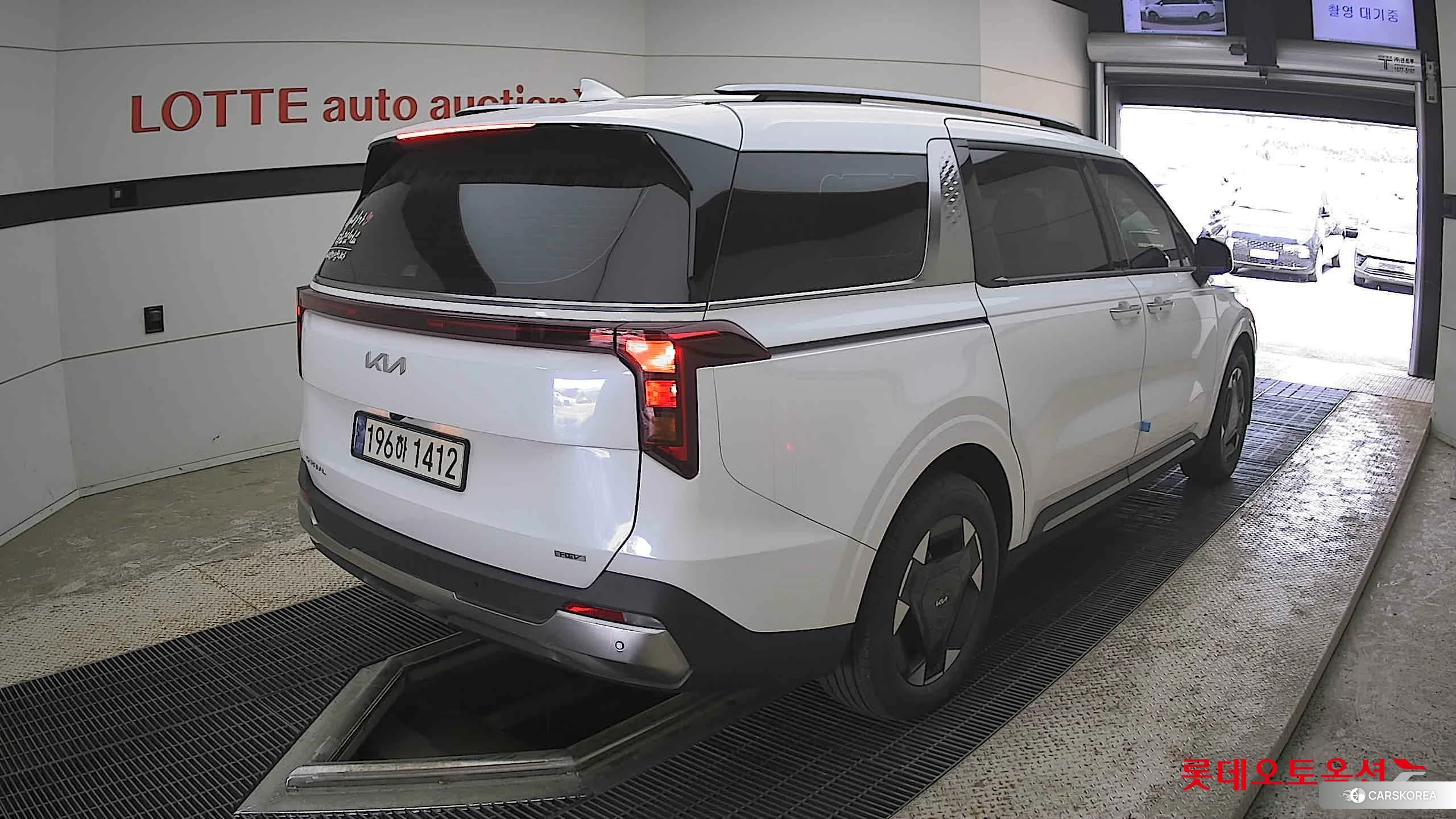Kia Carnival Hybrid id 4347391 из Кореи 32