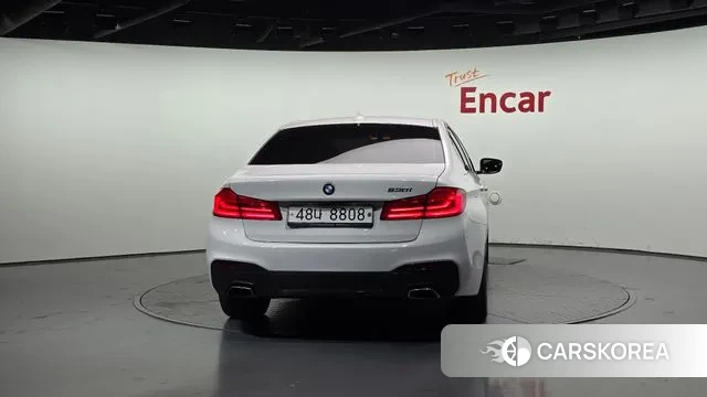 BMW 5 Series (G30) id 3345351 из Кореи 14