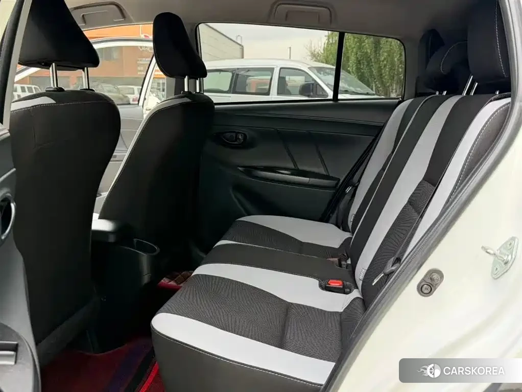 Toyota Yaris L 2023 Белый из Китая, фото 4