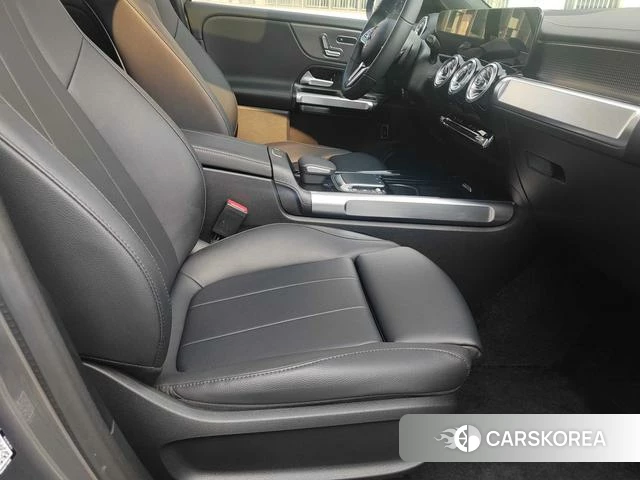 Mercedes-Benz GLB id 4256013 из Китая 13
