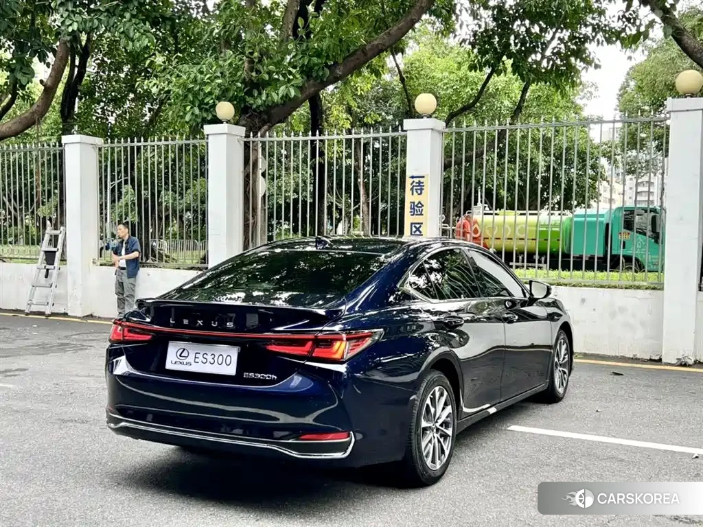 Lexus ES 2025 Синий из Китая, фото 4