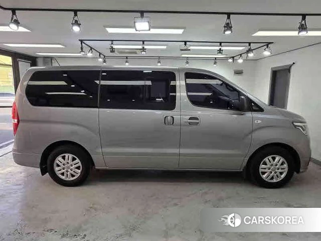 Hyundai The New Grand Starex id 3924628 из Кореи 13