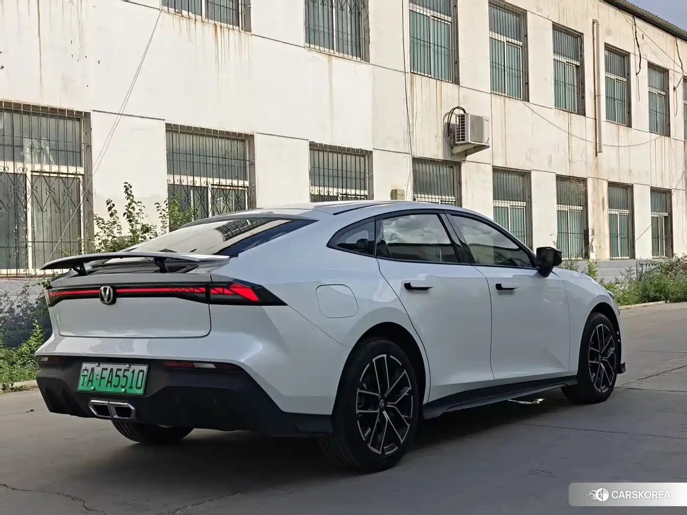 Chang'an UNI-V Smart iDD 2024 Белый из Китая, фото 4