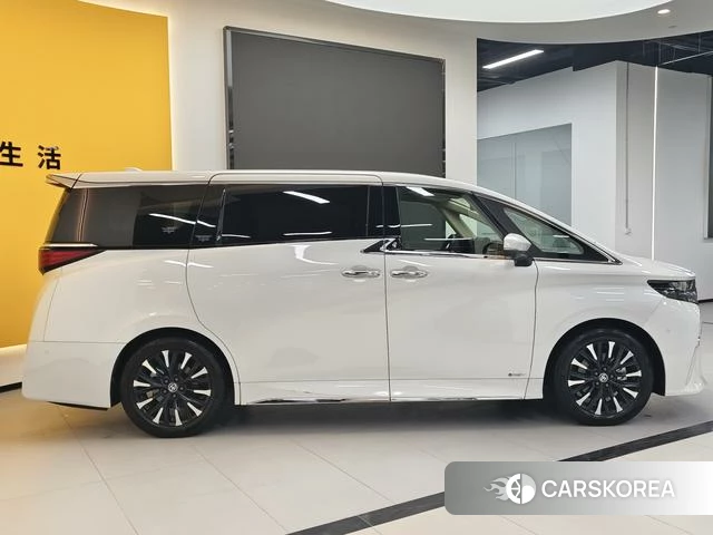 Toyota Elfa id 4261188 из Китая 20
