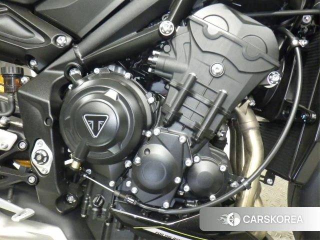 Engine photo