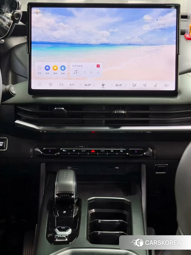 Geely Automobile Haoyue L 2024 Белый из Китая, фото 4
