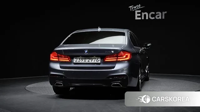 BMW 5 Series (G30) id 3582840 из Кореи 14