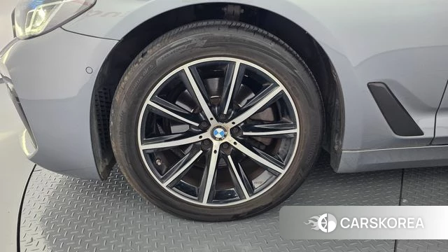 BMW 5 Series (G30) id 4873233 из Кореи 27