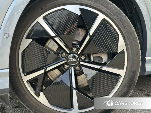 Audi Q4 e-tron id 4261579 из Китая 10