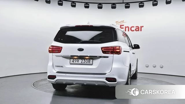 Kia The New Carnival id 4403606 из Кореи 14