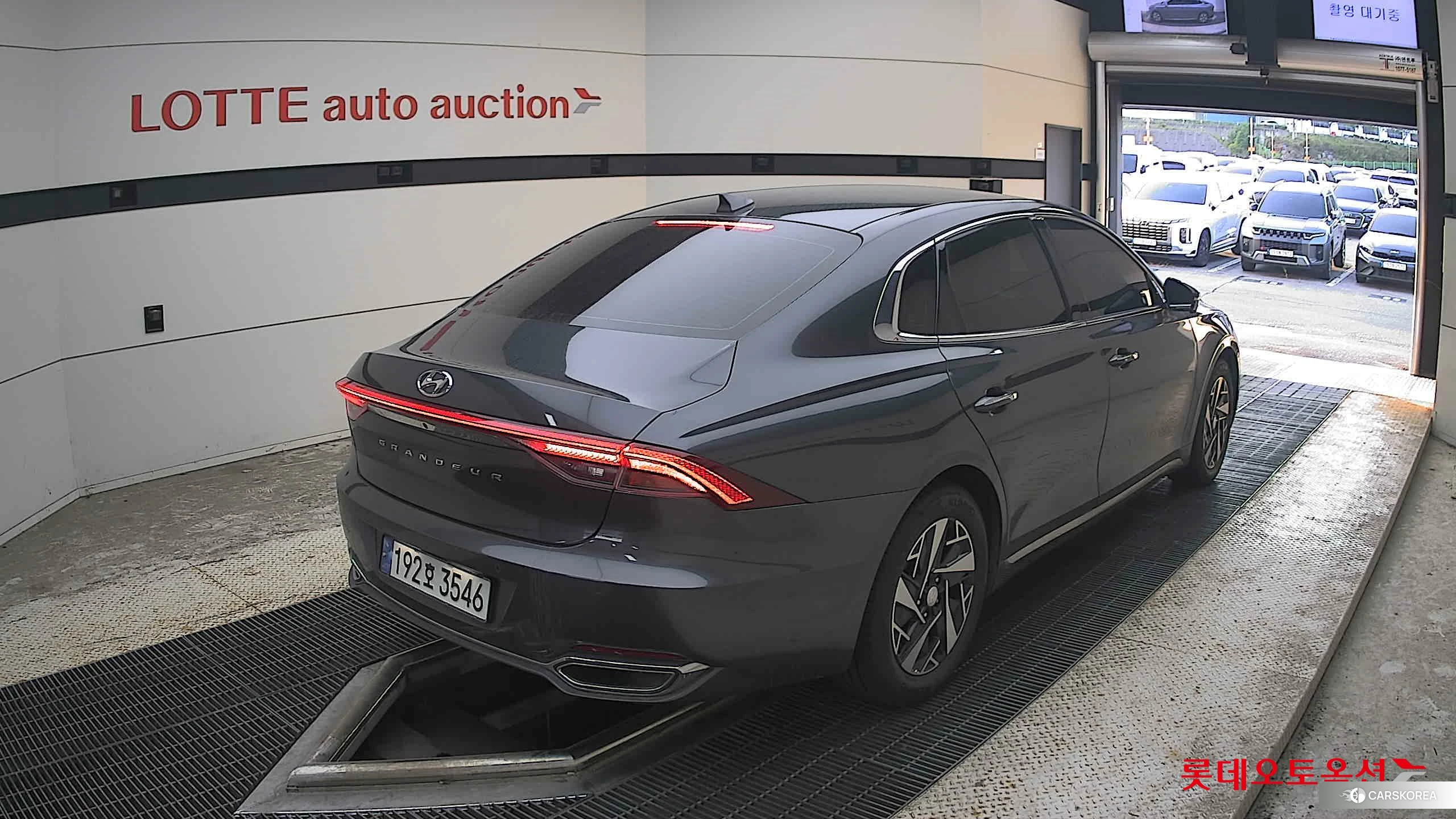 Hyundai Grandeur Hybrid id 4909256 из Кореи 31