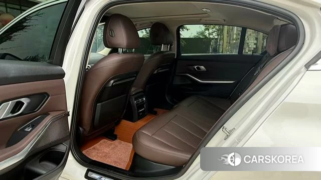 BMW 3 series 2022 Белый из Китая, фото 4