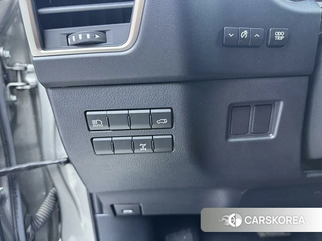 Lexus NX id 4274165 из Китая 22