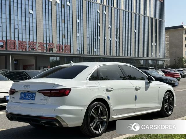 Audi A4L id 4275470 из Китая 7