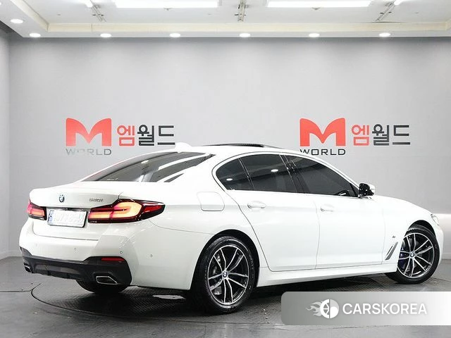 BMW 5 Series (G30) 2023 Белый из Кореи, фото 6