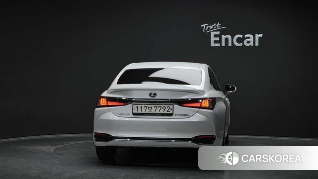 Lexus ES300h 7th generation id 4231672 из Кореи 14